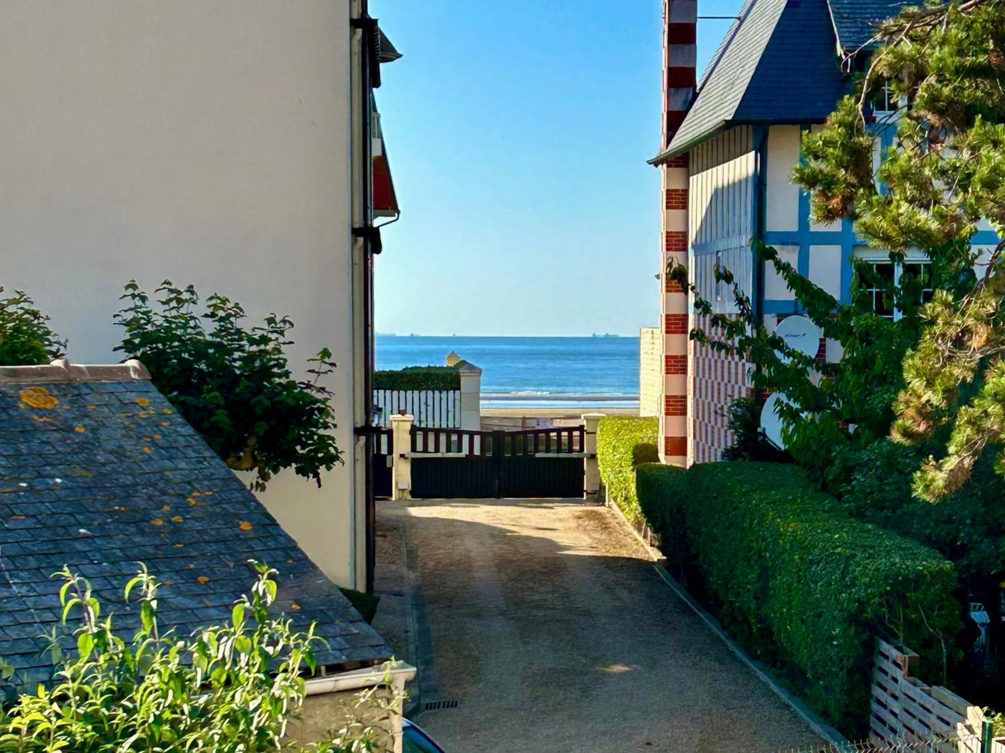 Magnifique Appartement Vue Mer A 50 M De La Plage Villers-sur-Mer Eksteriør bilde